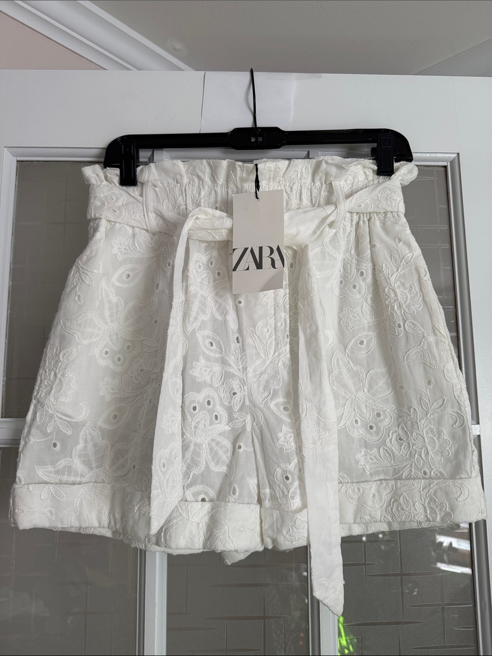 ZARA Cream Floral Eyelet Paperbag Shorts with Waist Tie